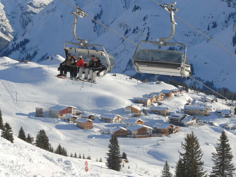 Sessellift im Skigebiet Oberlech am Arlberg