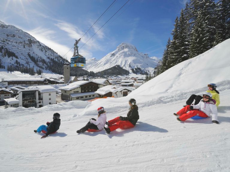 Rodeln auf der Rodelbahn in Lech-Zuers am Arlberg